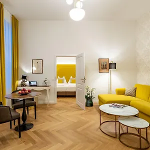 **** Otel Theaterhotel & Avusturya